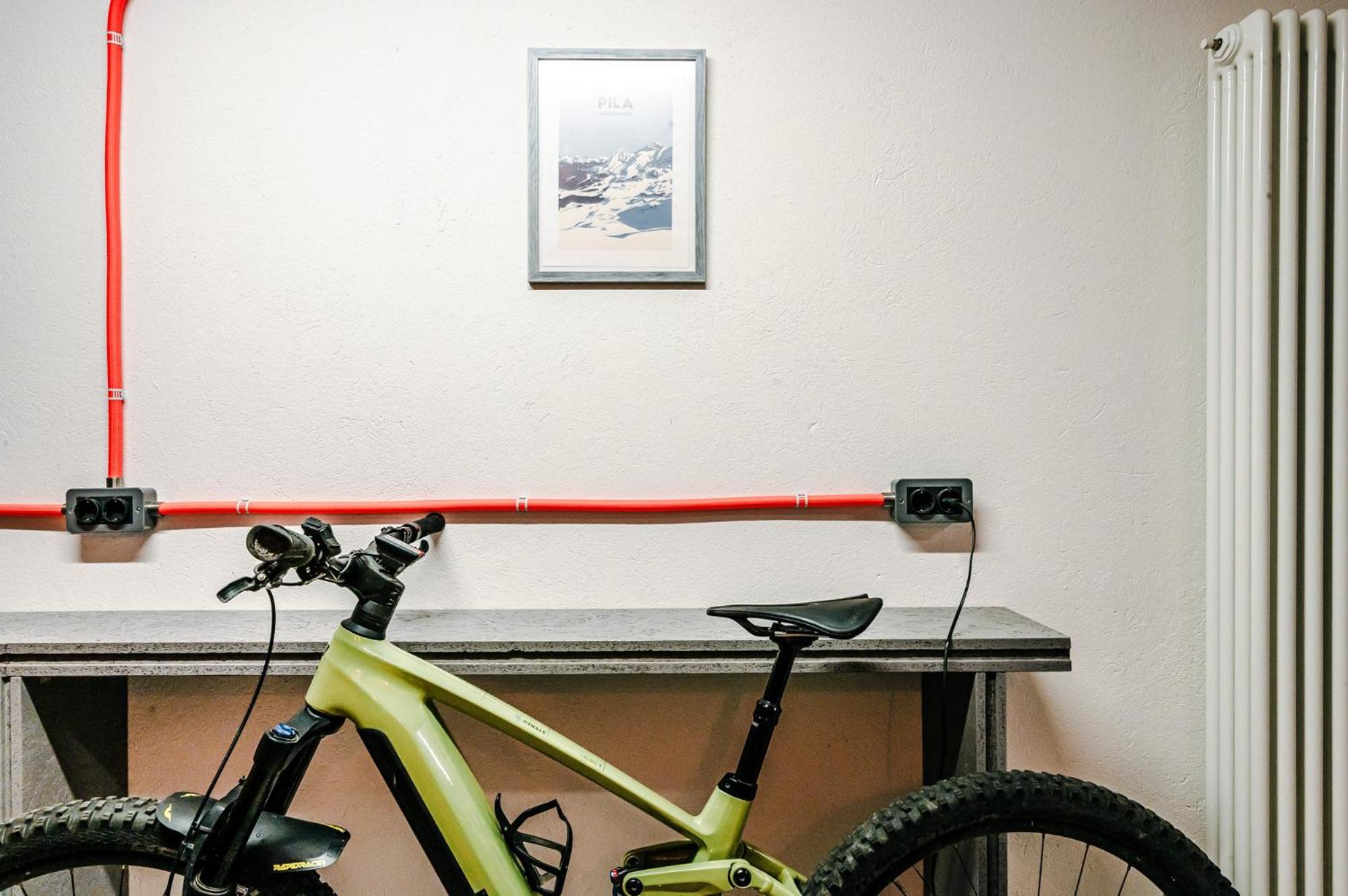 Le Lion Apartments - Bike & Ski Aosta Luaran gambar